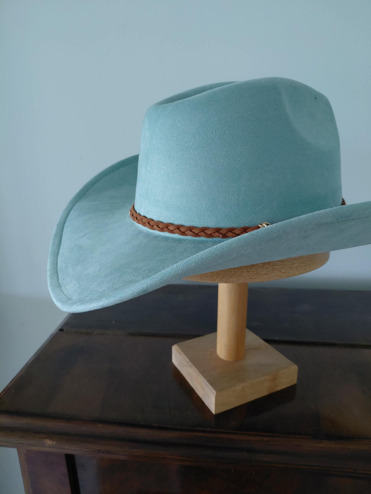 Mint Cowboy Hat | Brown Suede Hat Band and Gold-coloured Chain with Western Charms