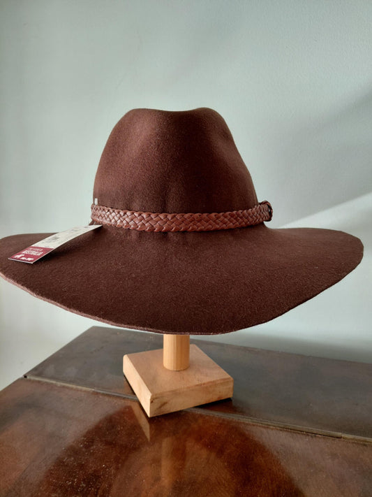 Dark brown wool felt (Outback Belle)