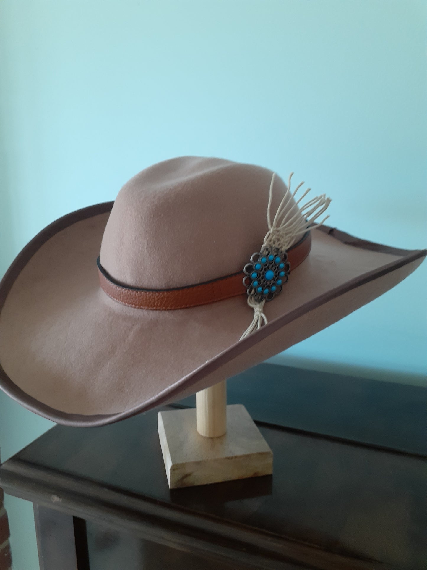 Tan wool felt cowboy hat (The Bootscooter)