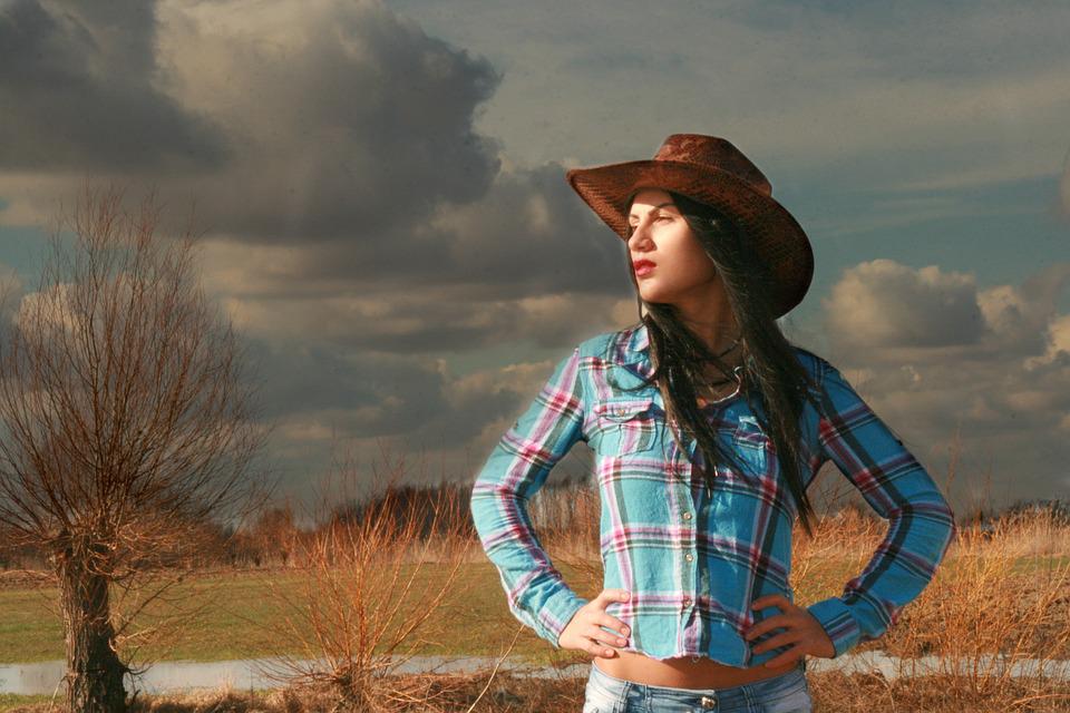 Load video: https://www.pexels.com/video/woman-flowers-hat-standing-4057921/?fbclid=IwAR3_jdmK7KfsWDCE5DzLv1t0y2eLpRThKPhpZAkbGBPNvE6SdwHmlR5j5_Q