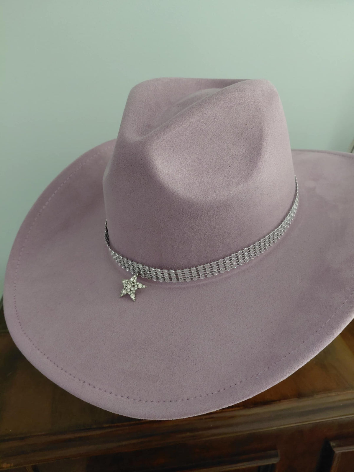 Mauve vegan suede cowboy hay with rhinestone hat band