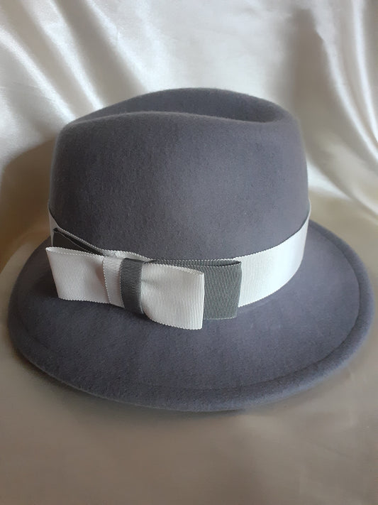 Grey felt fedora (Dick Tracy style)