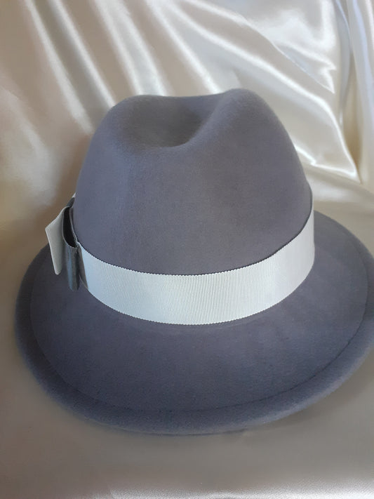 Grey felt fedora (Dick Tracy style)